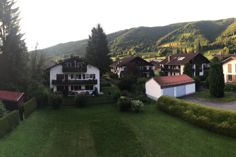 Beyer Ferienwohnung Oberammergau Aussicht Schlafzimmer Breitenau
